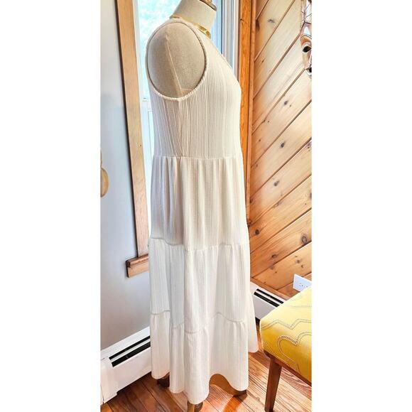 White Flowy Summer Peasant Dress - Picture 3 of 8